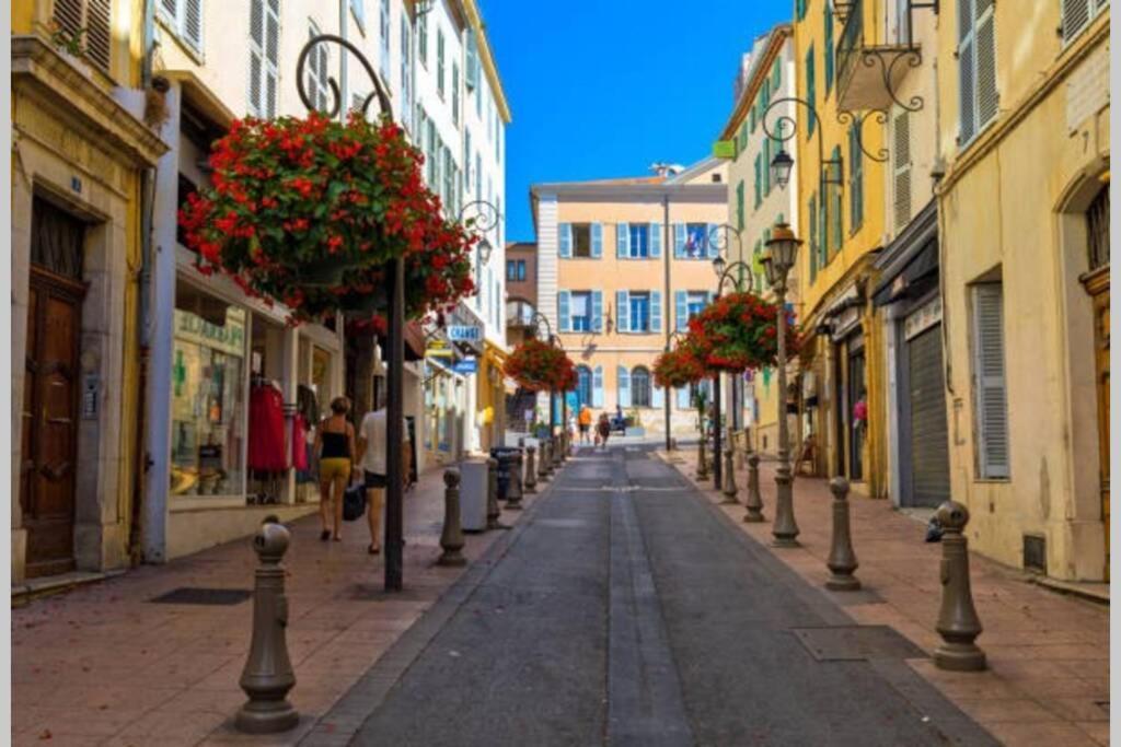Coquet 2 Pieces Coeur Vieil Antibes Exterior foto